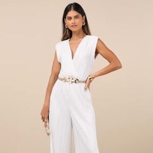 NWT Lulus Firenze White Plisse Surplice Sleeveless Wide-leg Jumpsuit - Size M